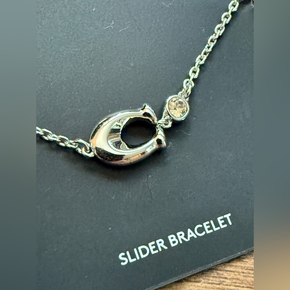 NEW‼️ COACH SIGNATURE “C” CRYSTAL SILVER SLIDER BRACELET - Picture 6 of 13